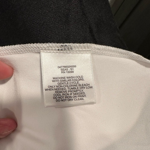 Covington Classic White Tank Top - Picture 4 of 4